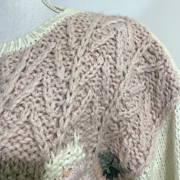 Classic Elements Vintage Chunky Hand Knit Sweater White Pink Flower Appliqué L - Picture 7 of 12